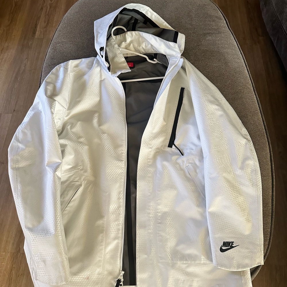 Nike windbreaker